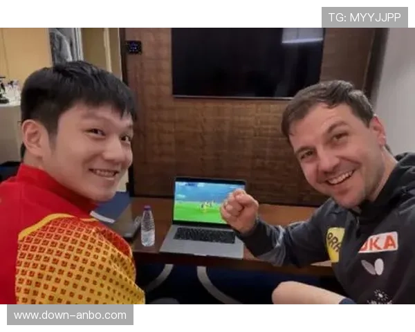 多特蒙德球迷远征团高唱助威，客场气势不落下风